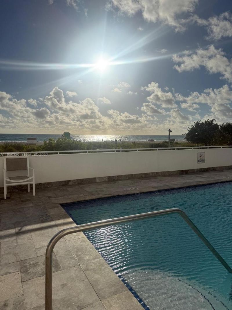 401 Ocean Dr, Unit 425, Miami Beach, FL 33139 Photo