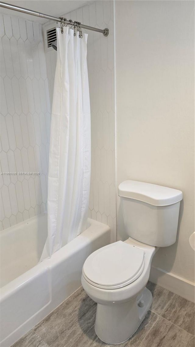 401 Ocean Dr, Unit 425, Miami Beach, FL 33139 Photo