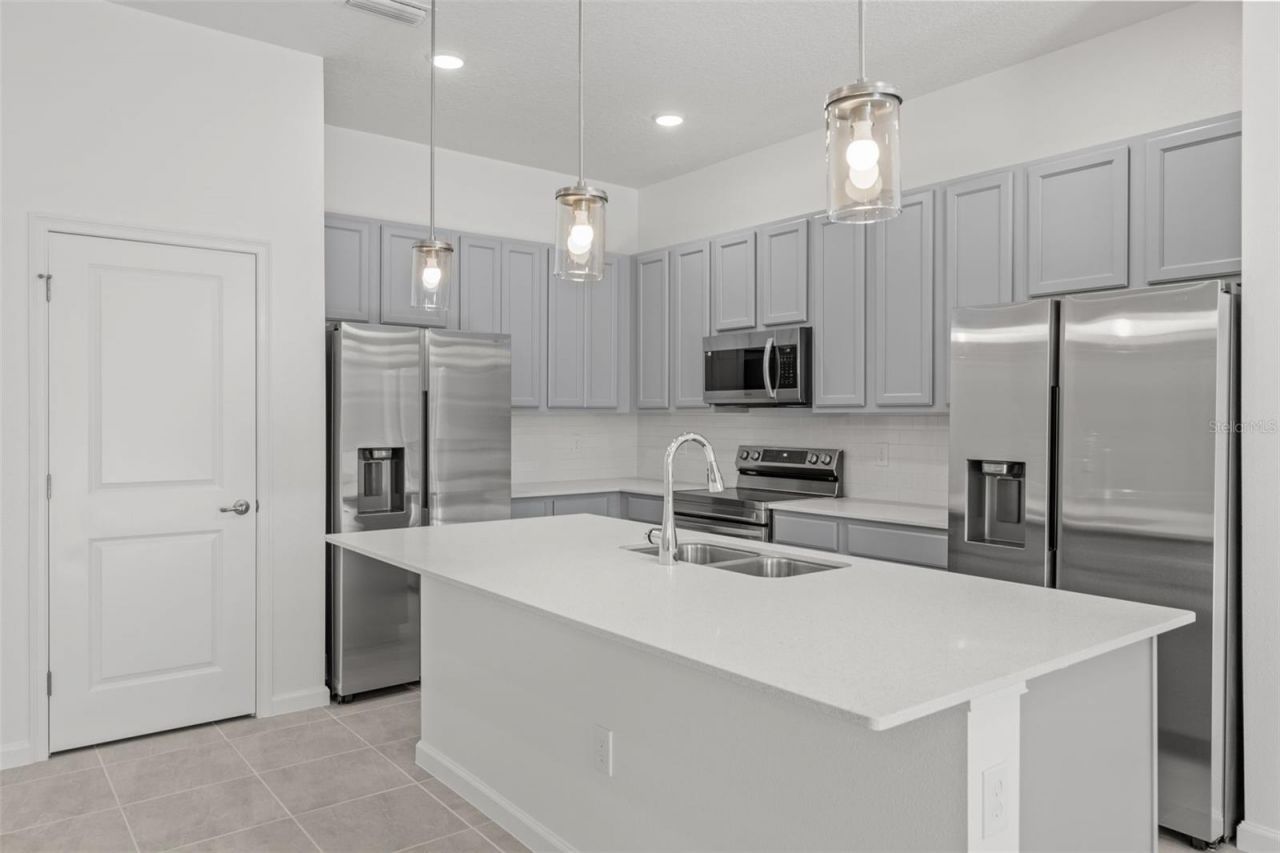 5773 High Seas Drive, Orlando, FL 32821 Photo