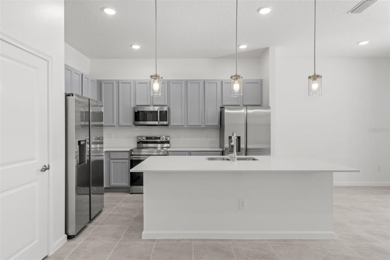 5773 High Seas Drive, Orlando, FL 32821 Photo