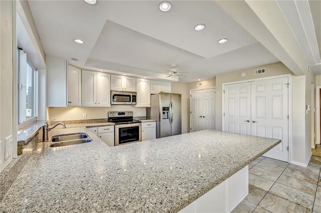 4265 Island Cir, Unit B, Fort Myers, FL 33919 Photo