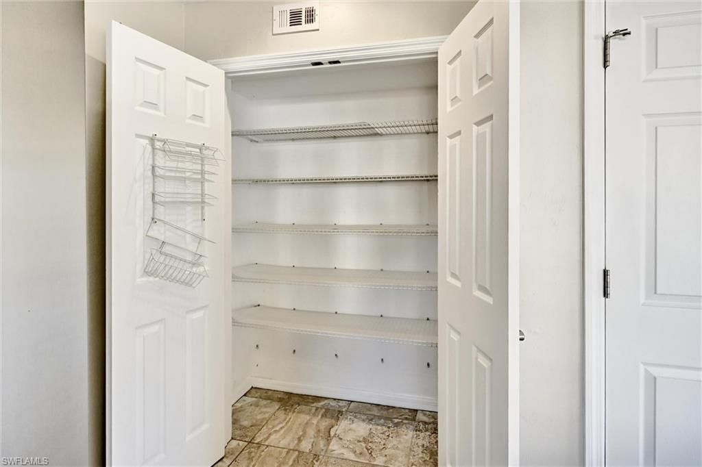 4265 Island Cir, Unit B, Fort Myers, FL 33919 Photo