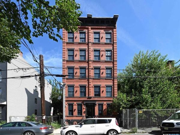 208 15th Street, JERSEY CITY, NJ 07399