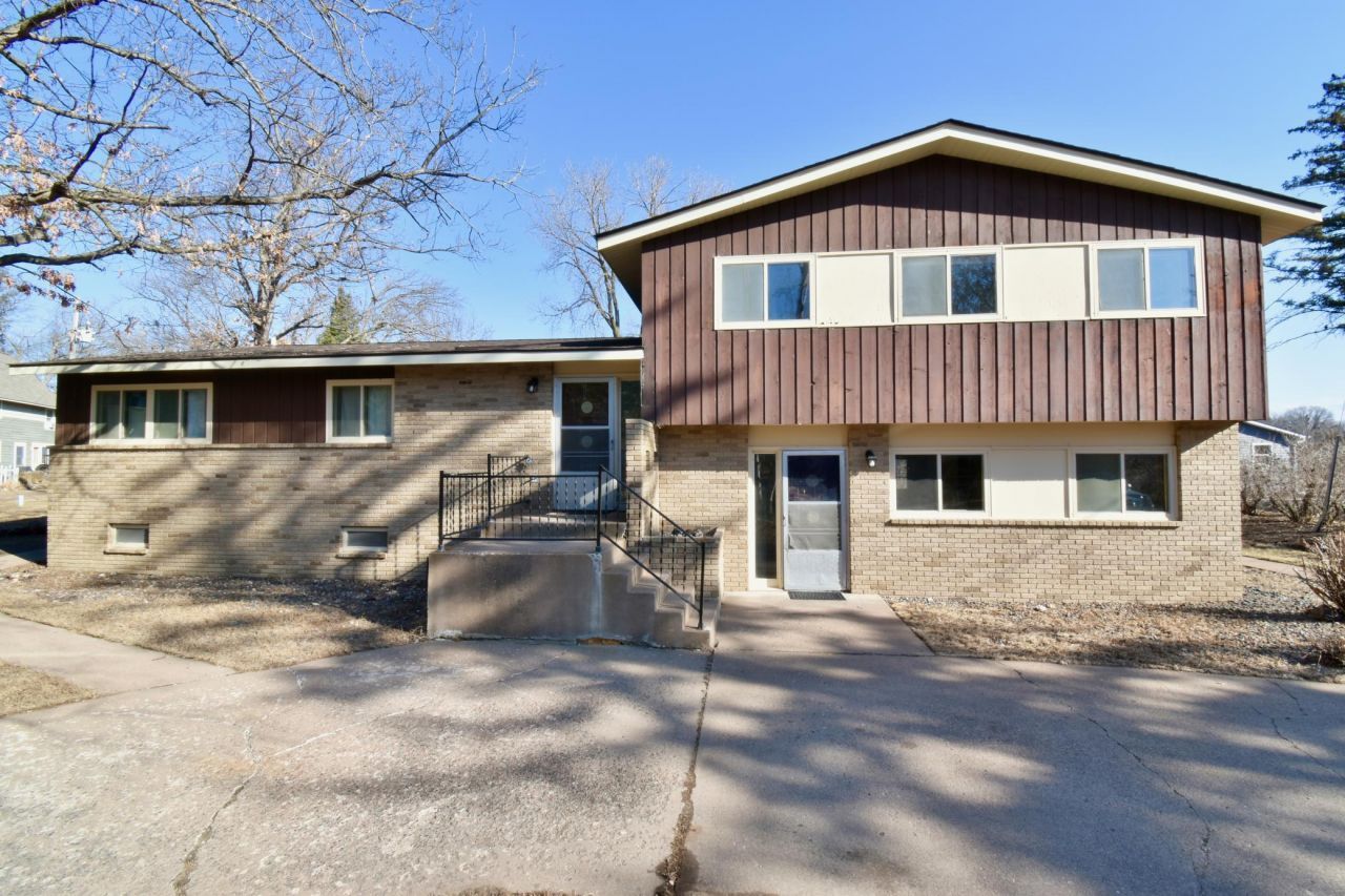 6933 232nd Avenue Ne, Linwood Township, MN 55079 Main Photo