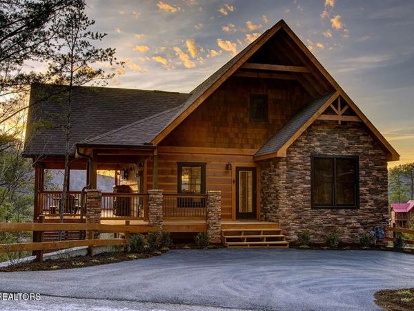 1205 Parkview Vista Way, Pigeon Forge, TN 37862