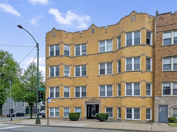 4201 W ADDISON Avenue, Unit 2B, Chicago, IL 60641