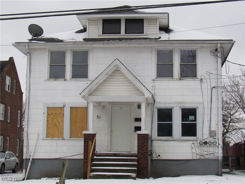 31 Mc Naughton Street, Akron, OH 44305 Photo 1