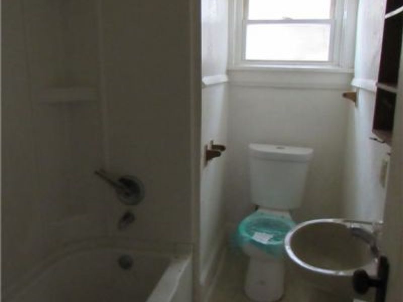 31 Mc Naughton Street, Akron, OH 44305 Photo 11