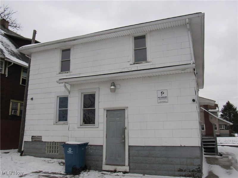 31 Mc Naughton Street, Akron, OH 44305 Photo 4