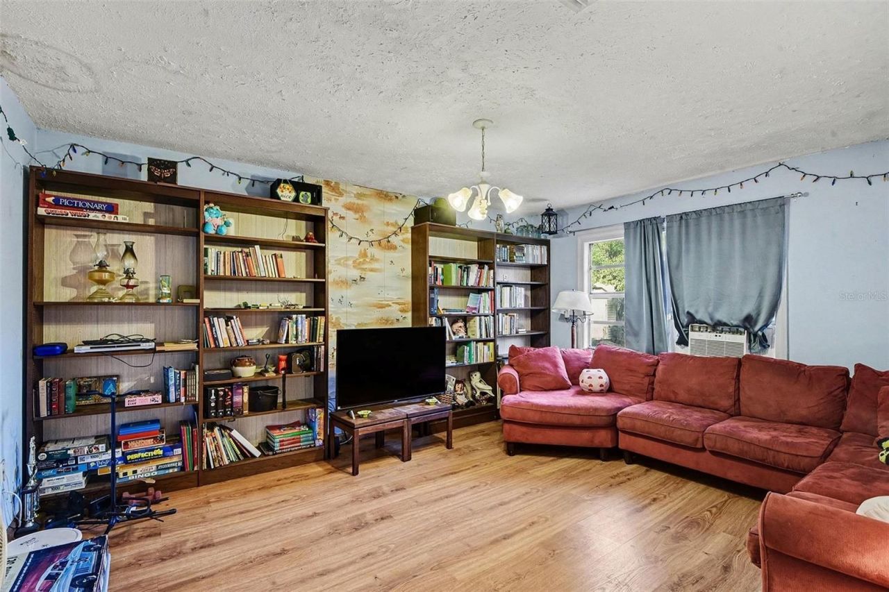 351 N Euclid Avenue, Lake Helen, FL 32744 Photo