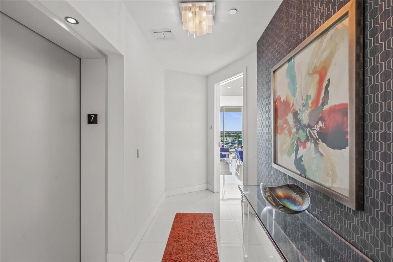 1155 N Gulfstream Avenue, Unit 708, Sarasota, FL 34236 Photo