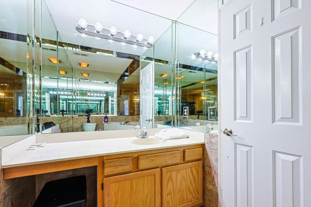 465 White River Dr. Photo 14