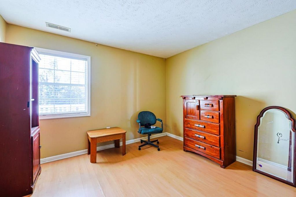 465 White River Dr. Photo 17