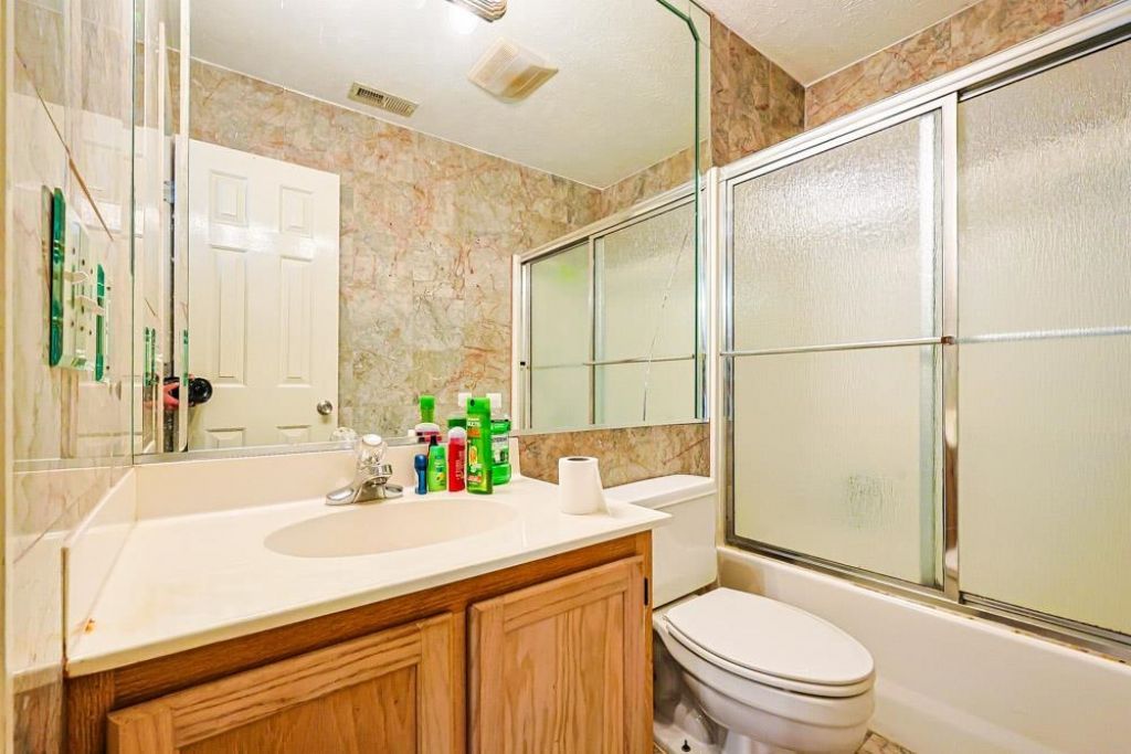 465 White River Dr. Photo 18