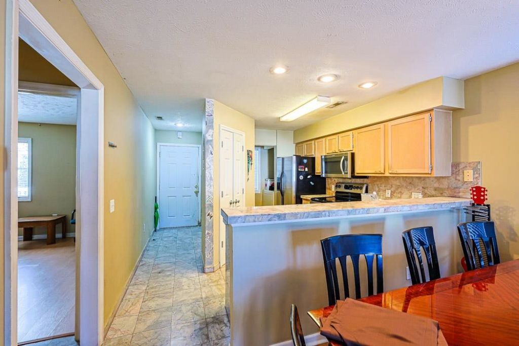 465 White River Dr. Photo 8