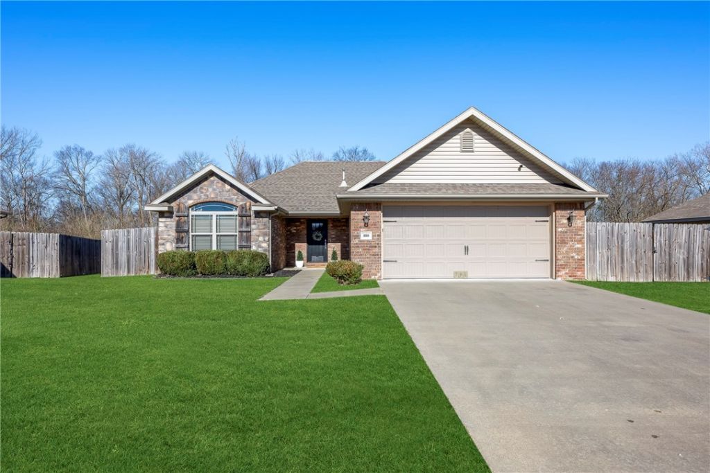 880 Carroll Drive, Prairie Grove, AR 72753 Main Photo