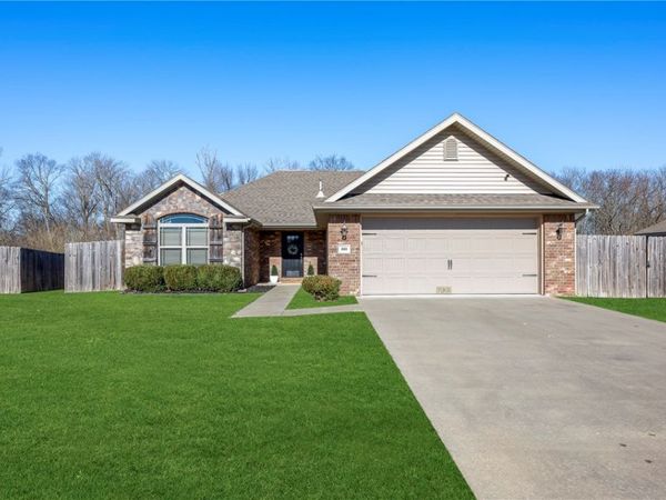 880 Carroll Drive, Prairie Grove, AR 72753