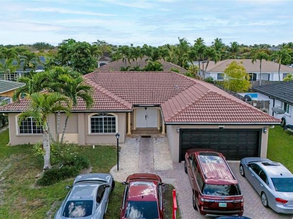 15330 SW 170th Ter, Miami, FL 33187