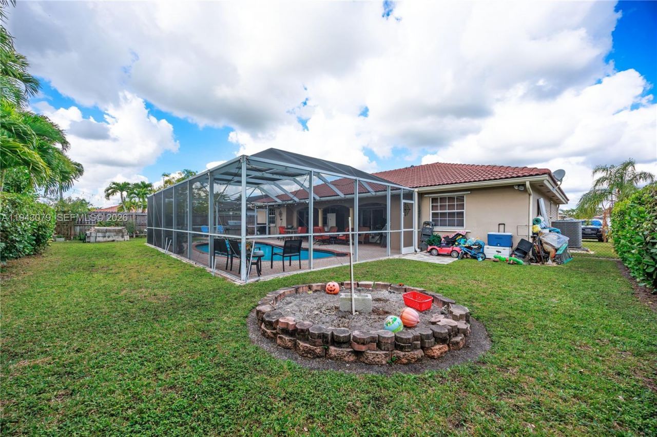 15330 SW 170th Ter, Miami, FL 33187 Photo