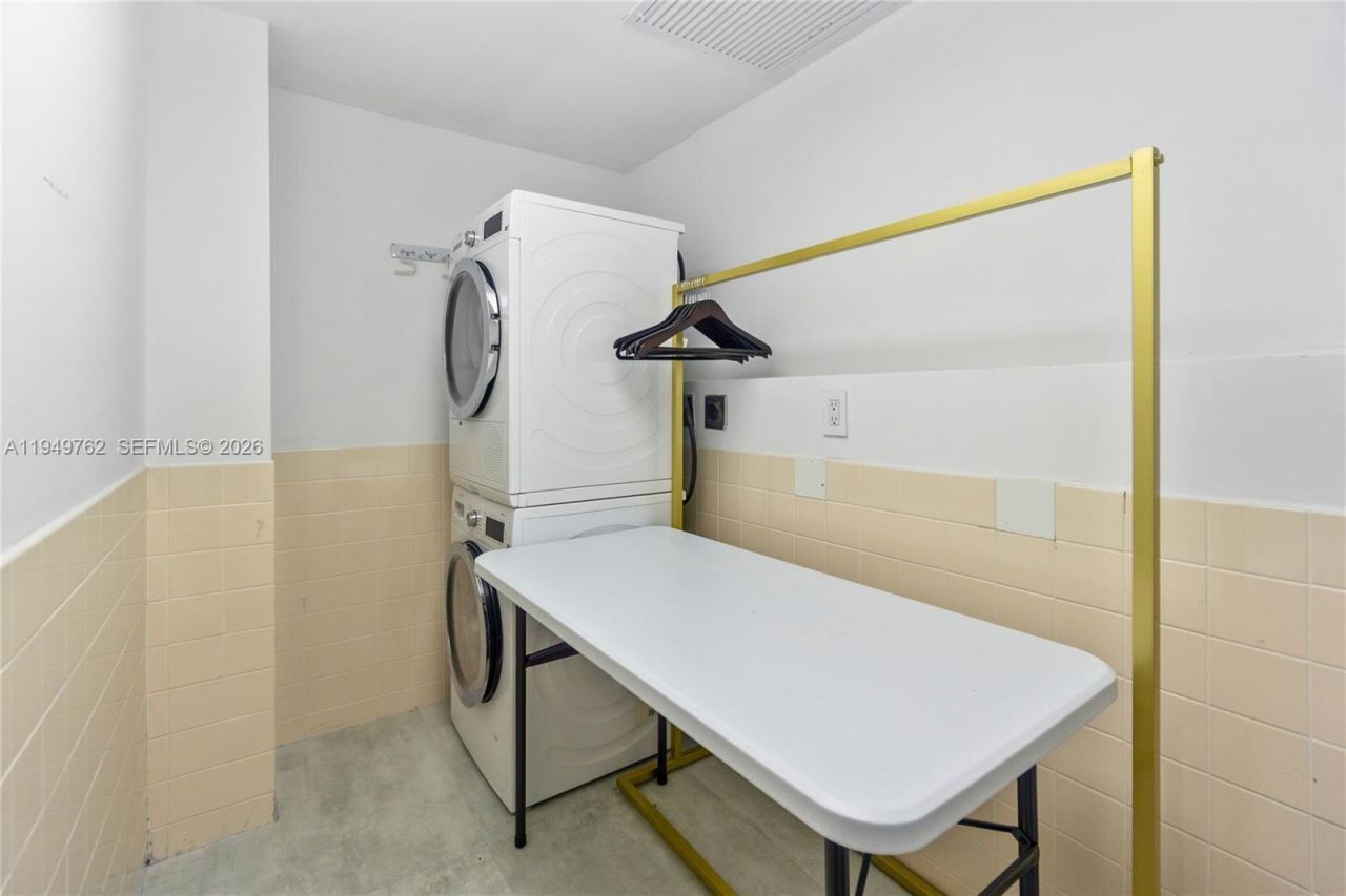 100 Lincoln Rd, Unit 1447, Miami Beach, FL 33139 Photo