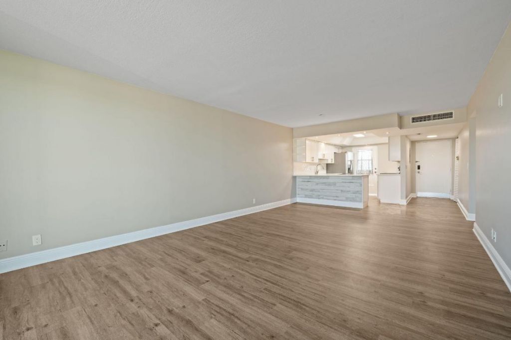 5700 NW 2nd Avenue, Unit 410, Boca Raton, FL 33487 Photo