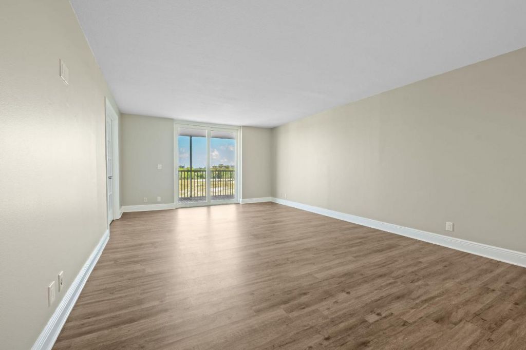 5700 NW 2nd Avenue, Unit 410, Boca Raton, FL 33487 Photo
