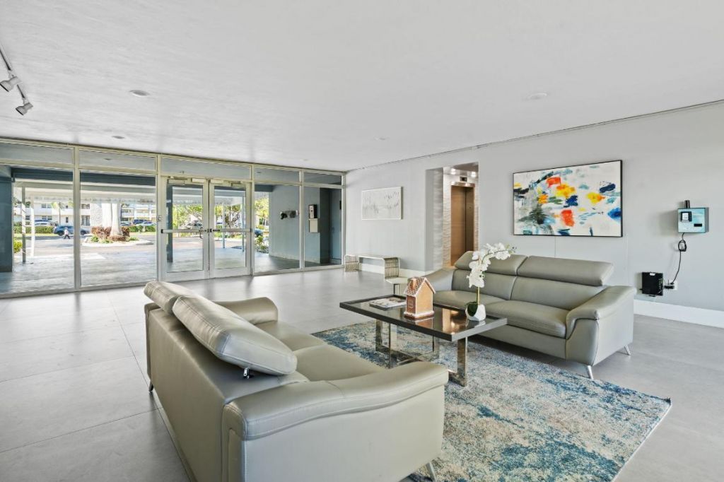 5700 NW 2nd Avenue, Unit 410, Boca Raton, FL 33487 Photo