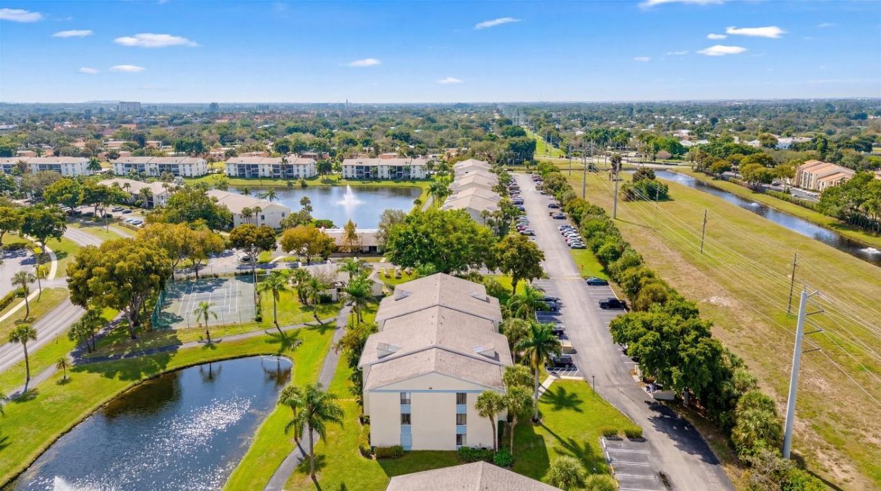 1112 Green Pine Boulevard, Unit F3, West Palm Beach, FL 33409 Photo