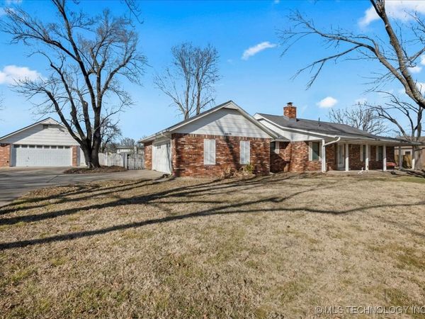 10839 E 109th Place N, Owasso, OK 74055