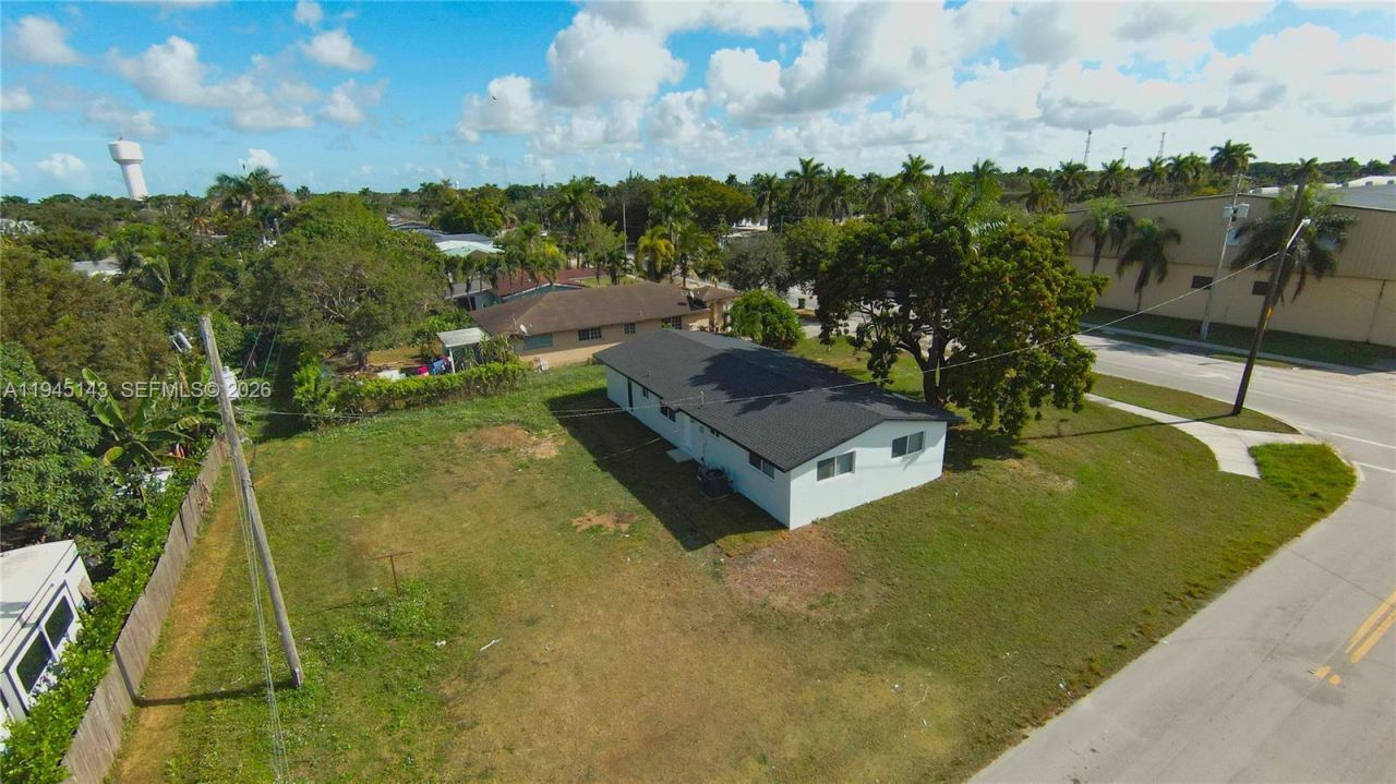 973 NW 8th St, Homestead, FL 33030 Photo