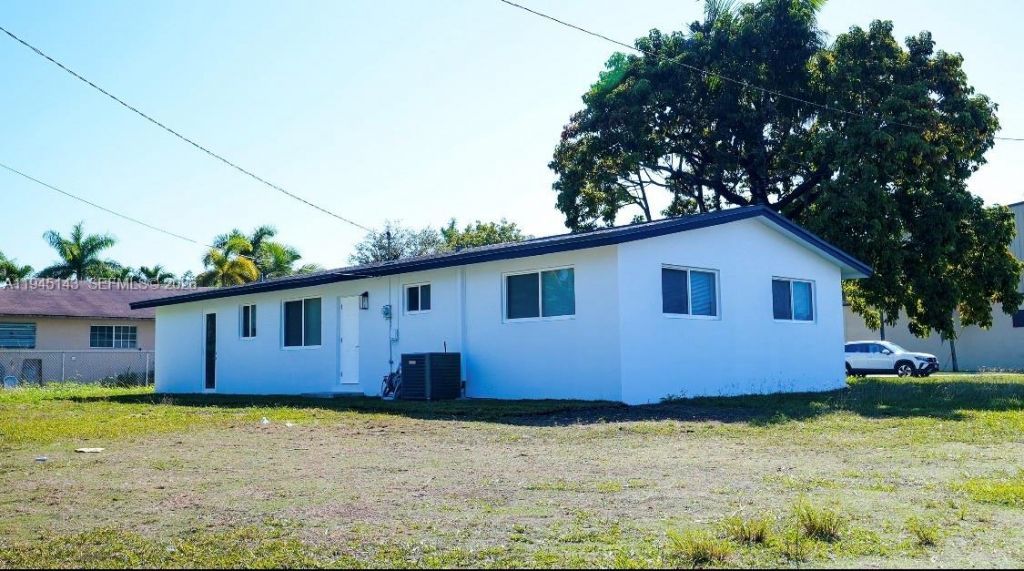 973 NW 8th St, Homestead, FL 33030 Photo