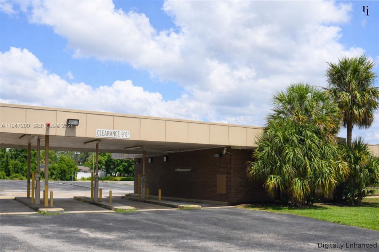 940 Deltona Blvd, Deltona, FL 32725 Photo