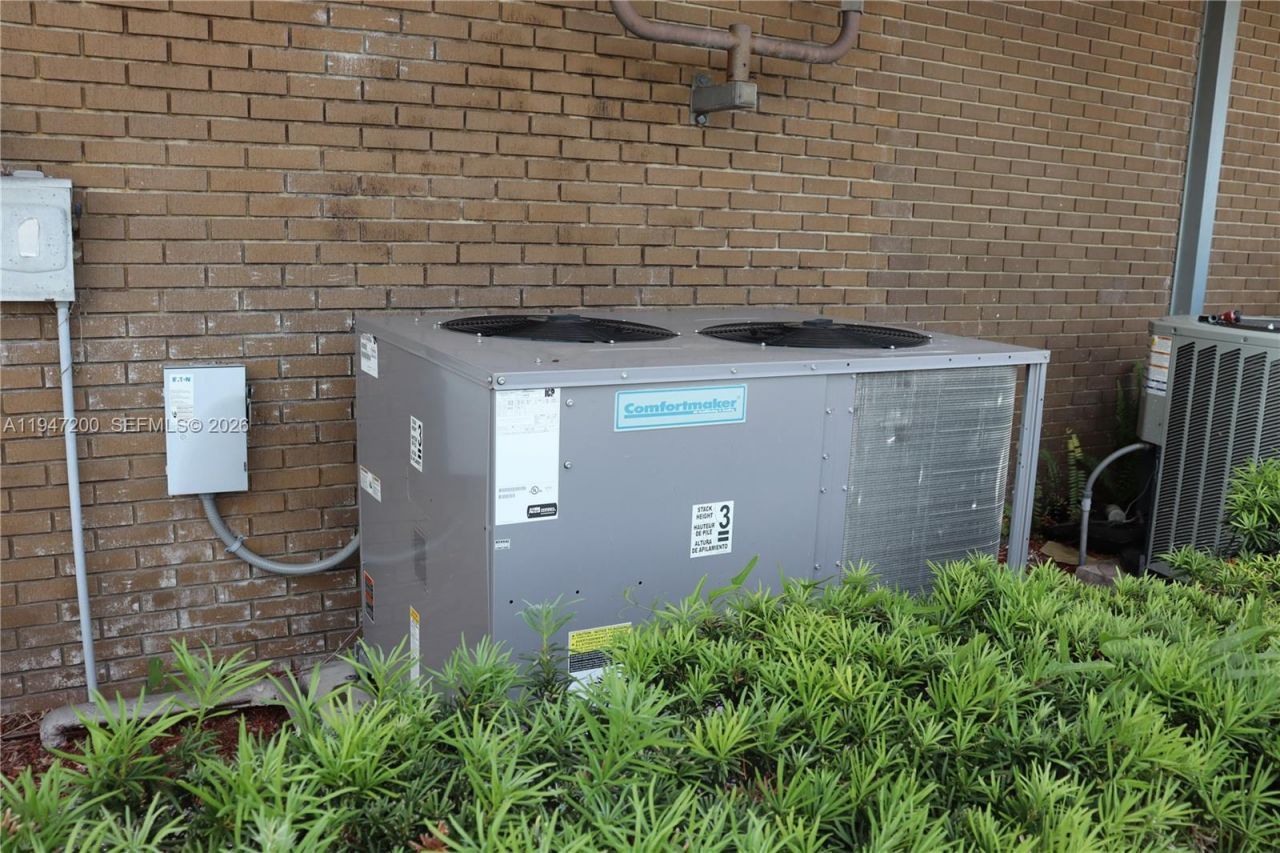 940 Deltona Blvd, Deltona, FL 32725 Photo