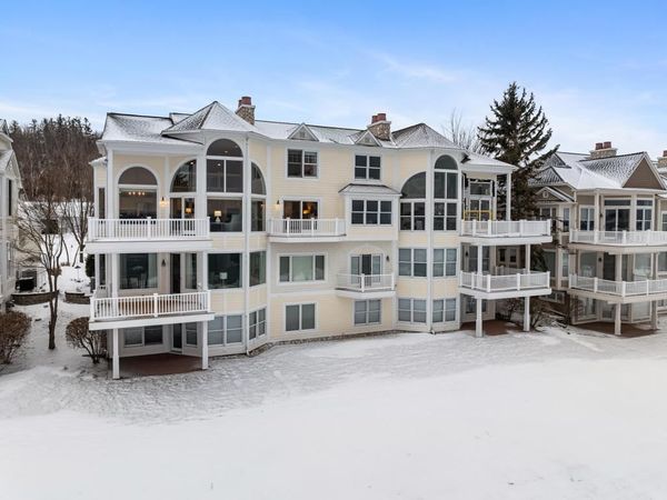 3252 Cliffs Drive, Unit 80, Bay Harbor, MI 49770