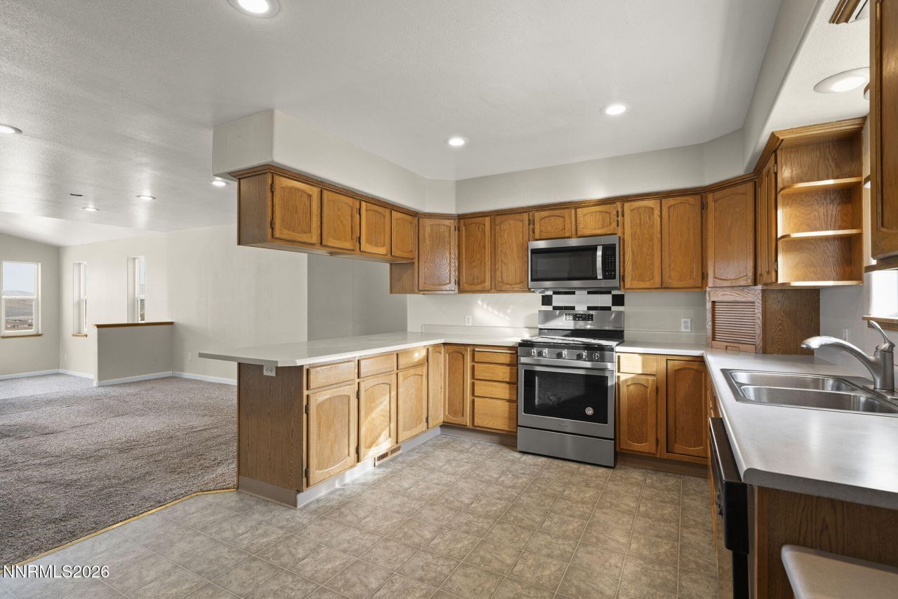 200 Thoroughbred Circle, Reno, NV 89508 Photo
