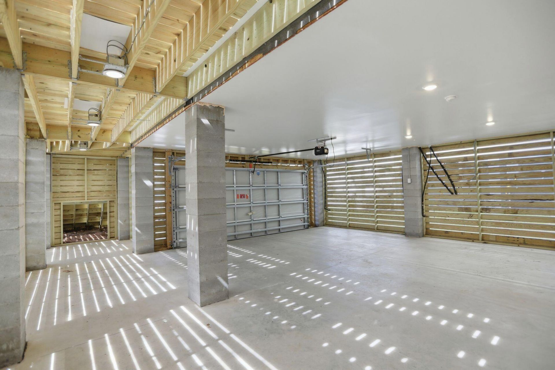 195 Threaded Fern Street Photo 5