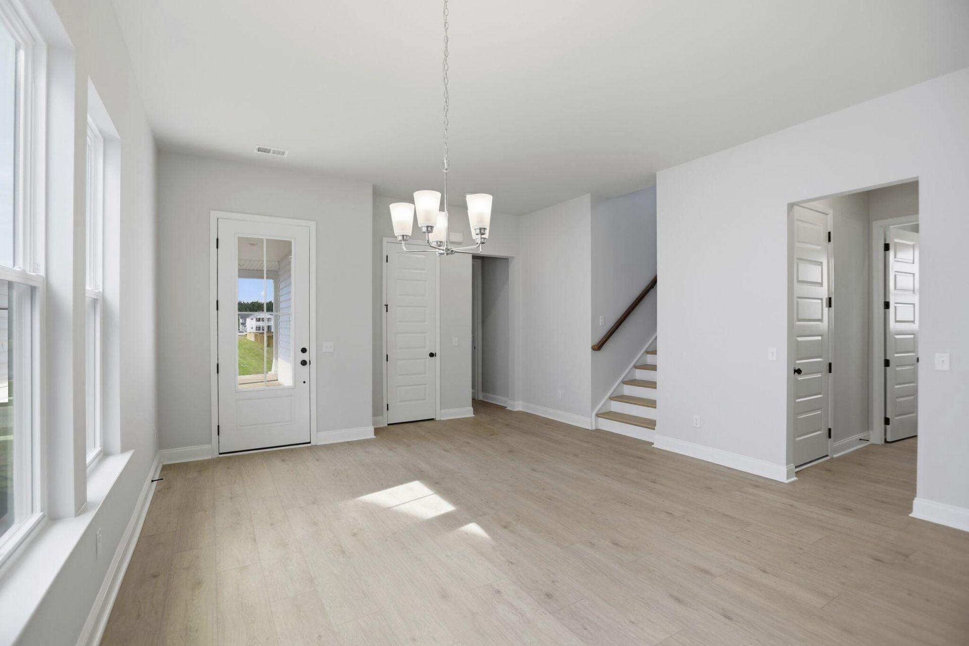 195 Threaded Fern Street Photo 8