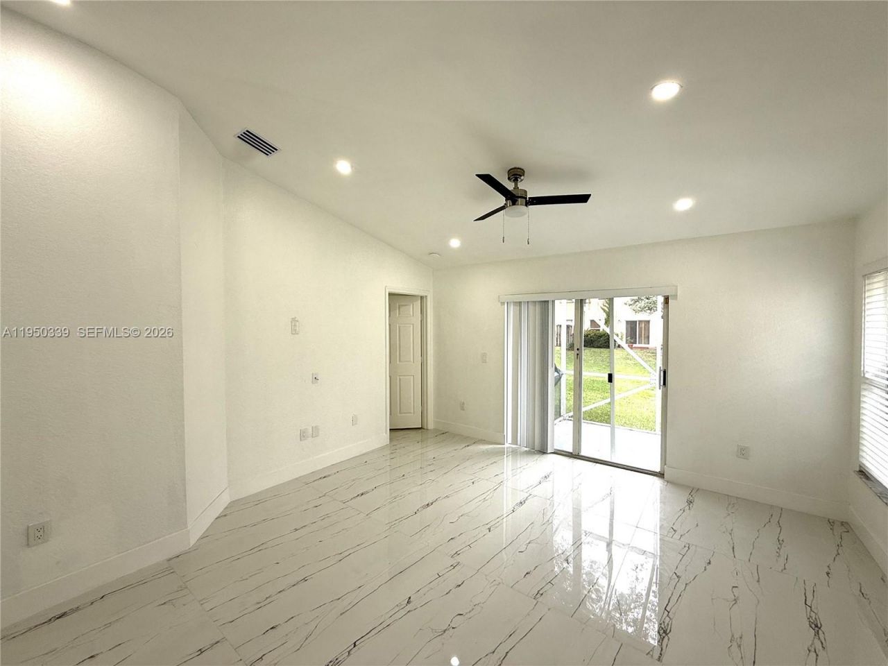 8989 NW 53rd St, Sunrise, FL 33351 Photo