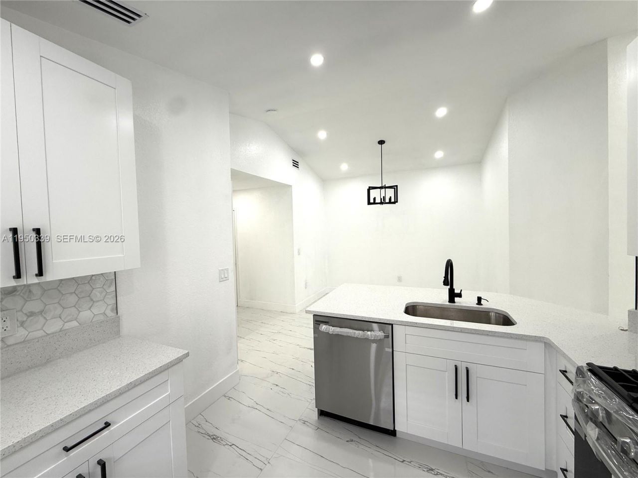 8989 NW 53rd St, Sunrise, FL 33351 Photo