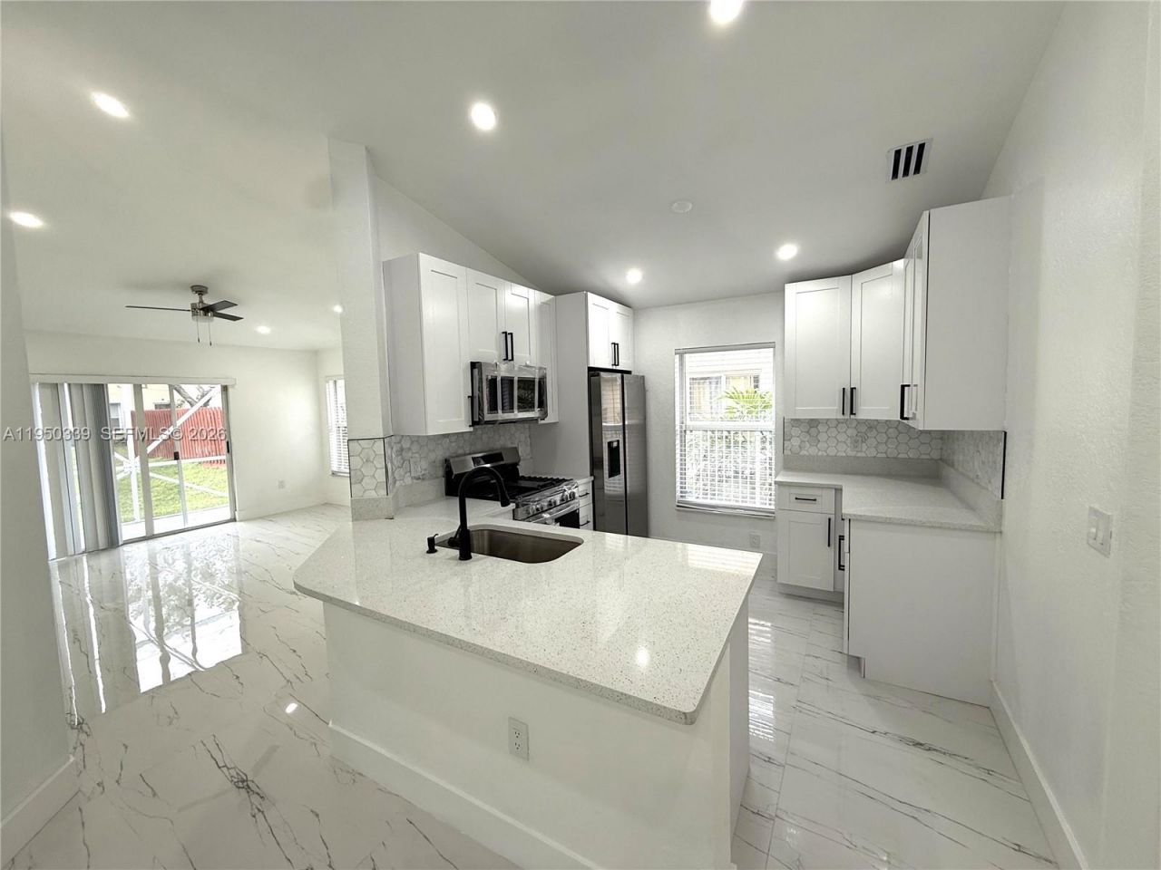 8989 NW 53rd St, Sunrise, FL 33351 Photo