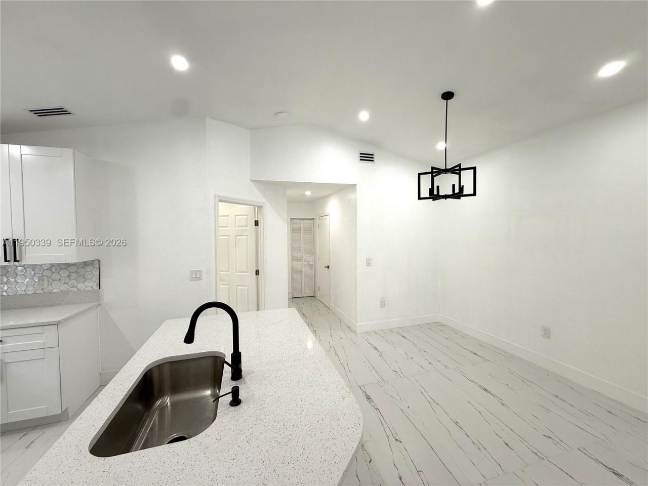 8989 NW 53rd St, Sunrise, FL 33351 Photo