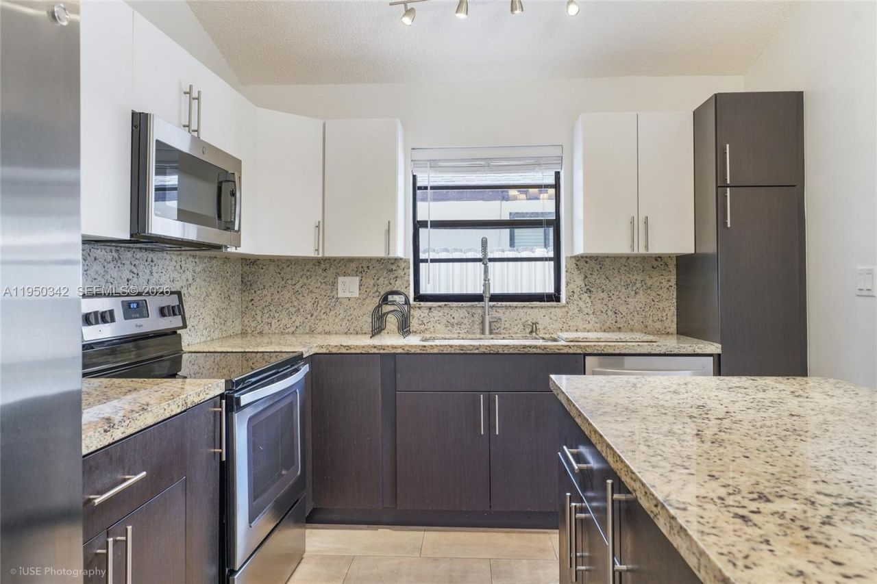 1634 SW 19th Ter, Unit 1634, Miami, FL 33145 Photo