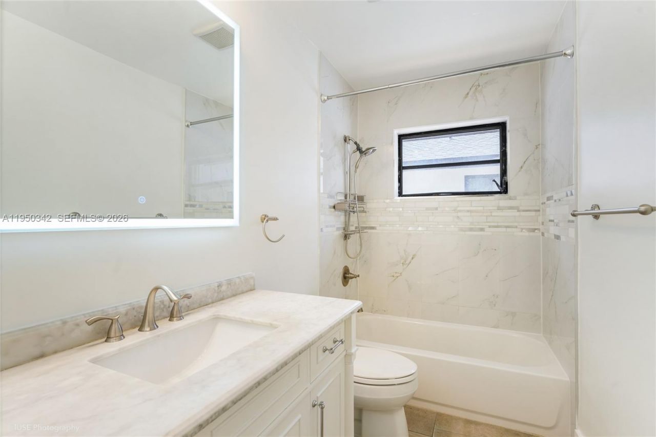 1634 SW 19th Ter, Unit 1634, Miami, FL 33145 Photo