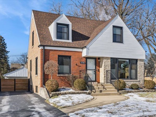 2338 Buckingham Avenue, Westchester, IL 60154