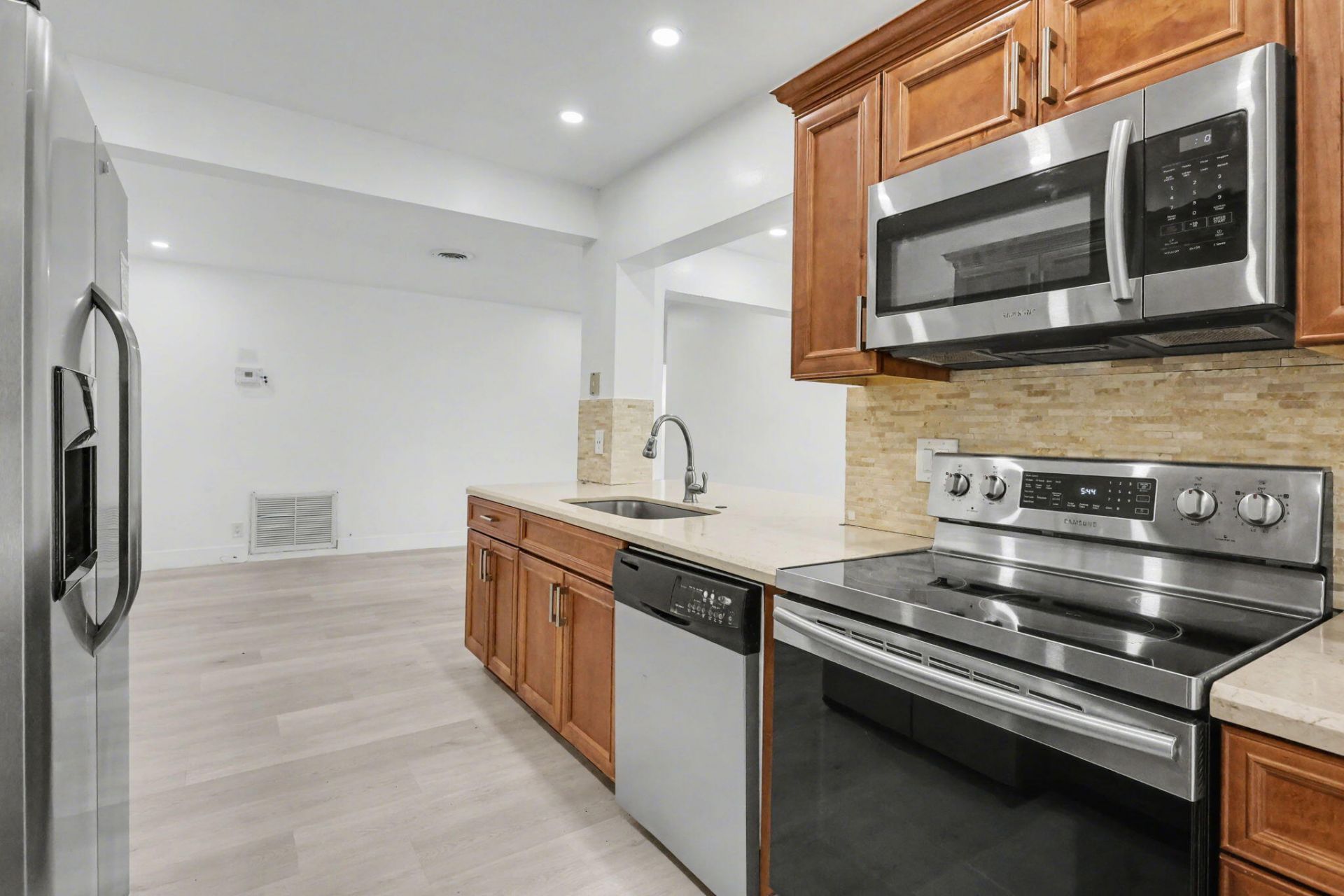 4005 NW 76th Avenue, Coral Springs, FL 33065 Photo