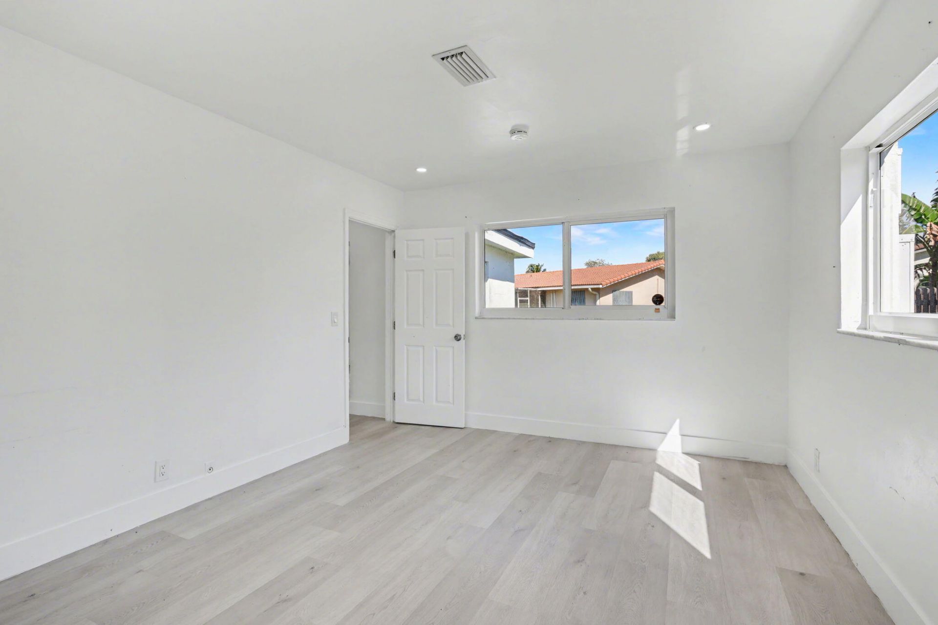 4005 NW 76th Avenue, Coral Springs, FL 33065 Photo