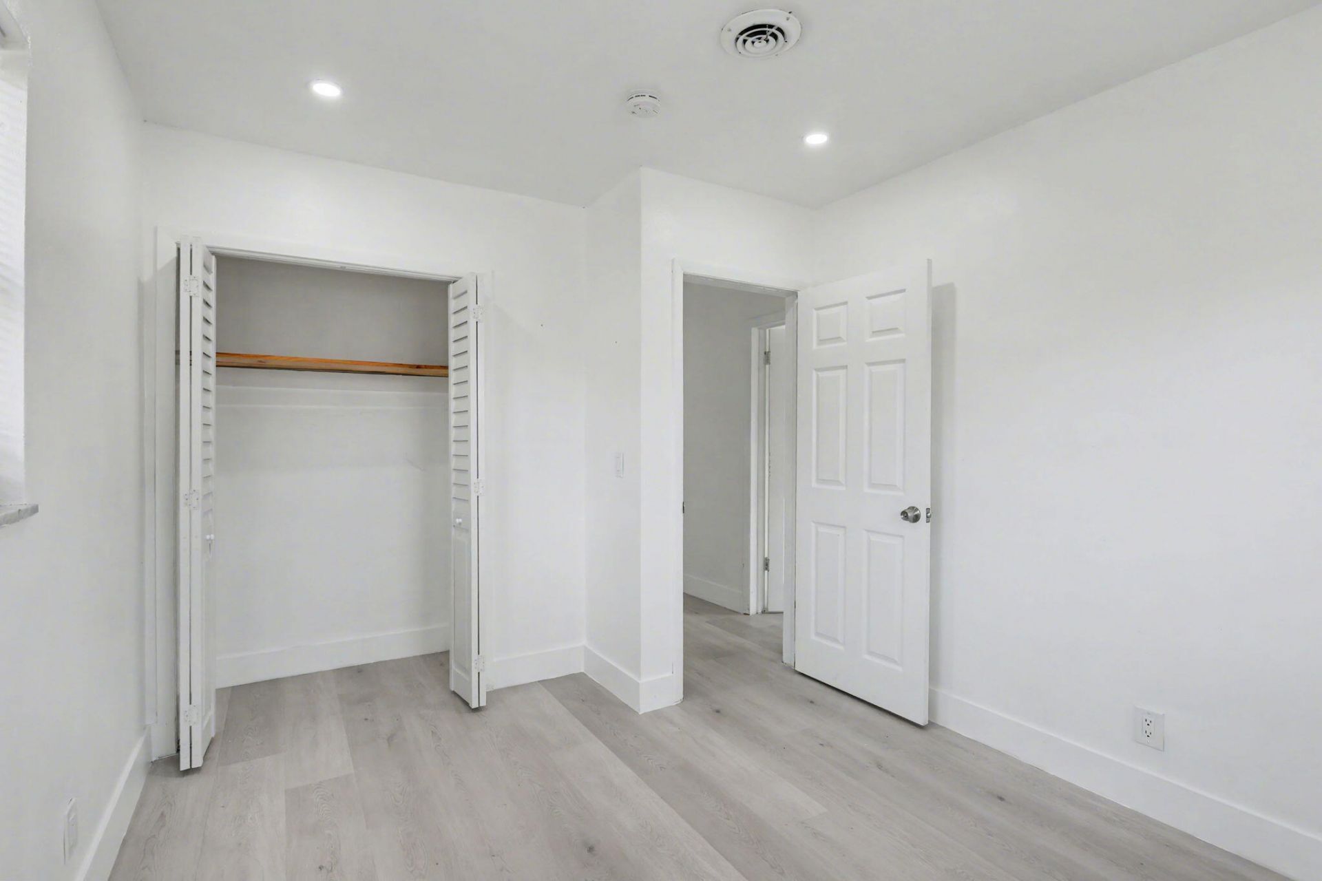 4005 NW 76th Avenue, Coral Springs, FL 33065 Photo