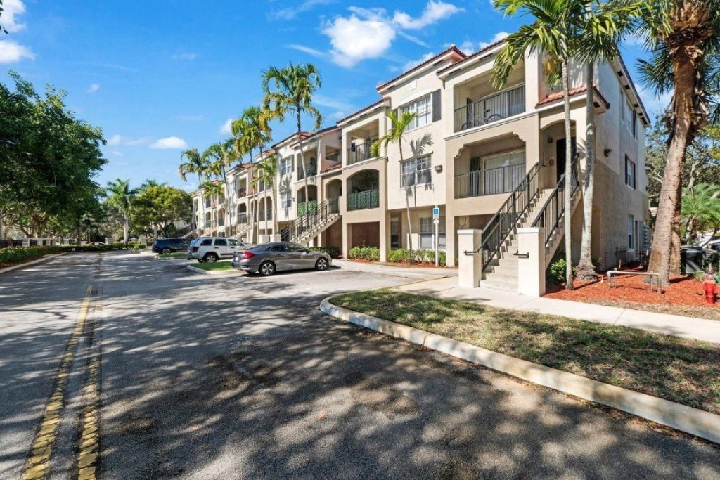 5800 W Sample Road, Unit 102, Coral Springs, FL 33067 Photo