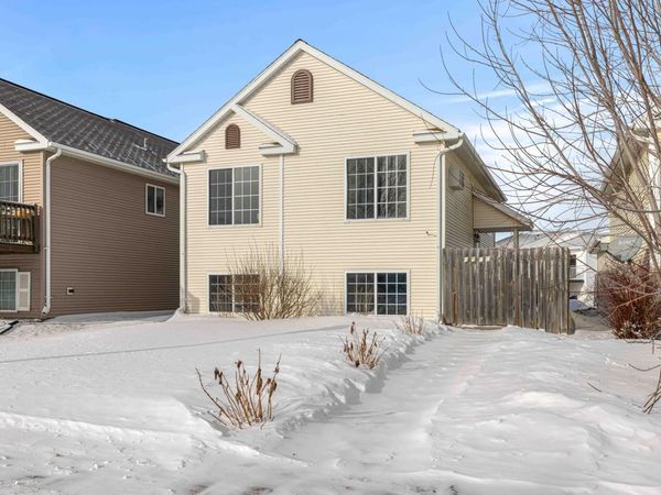 1941 57th Avenue S, Fargo, ND 58104