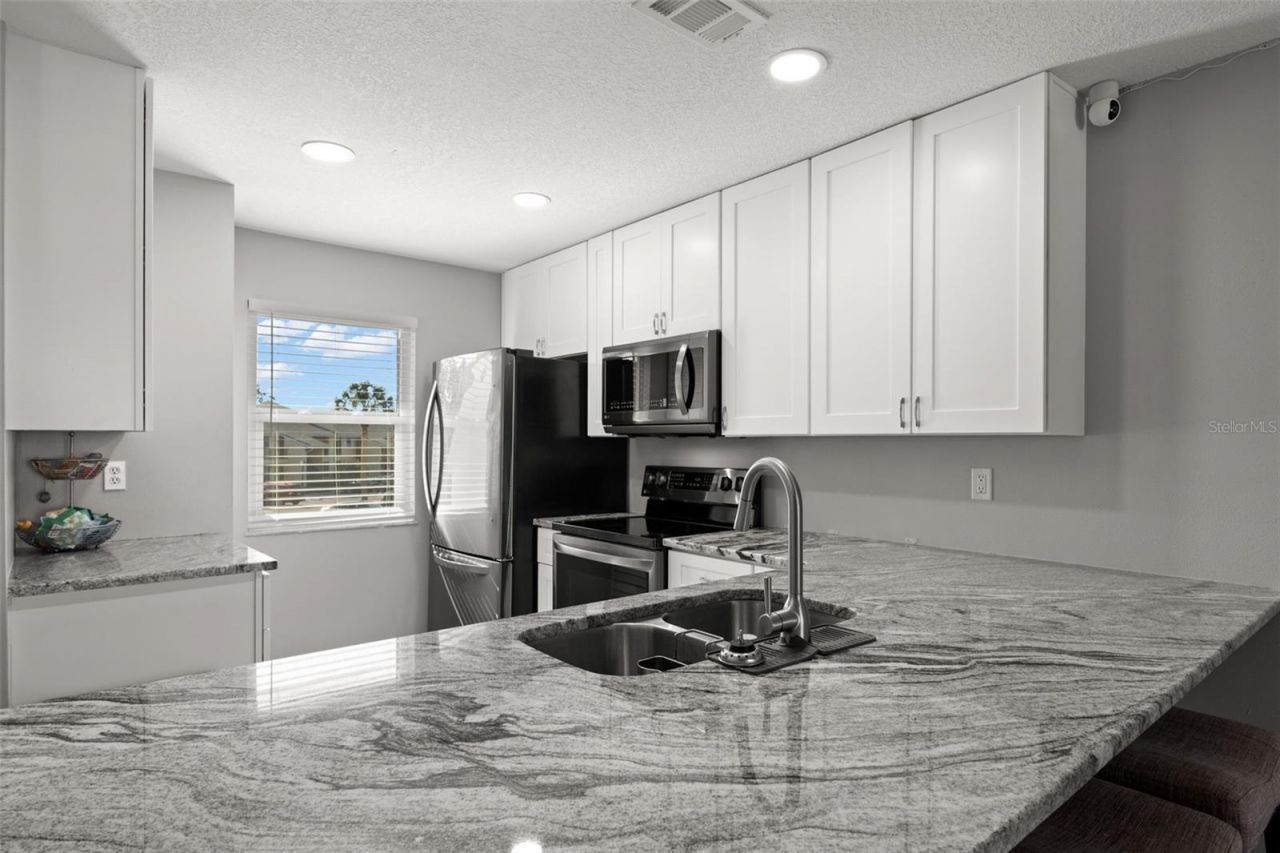 3001 58th Avenue S, Unit 606, Saint Petersburg, FL 33712 Photo